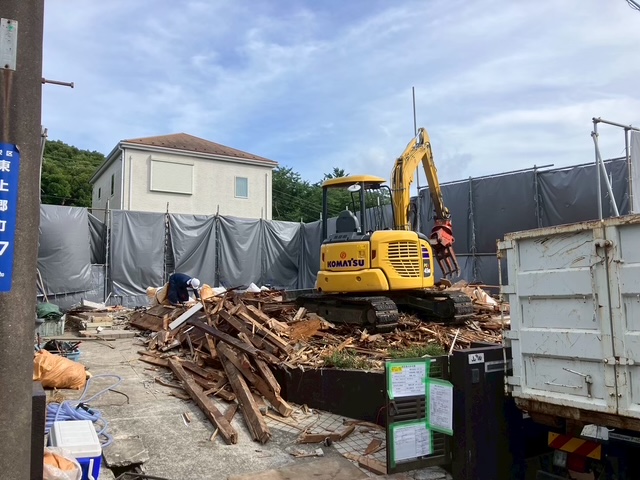 画像に alt 属性が指定されていません。ファイル名: %E6%A8%AA%E6%B5%9C%E5%B8%82%E6%A0%84%E5%8C%BA%E7%8F%BE%E5%A0%B4%E2%9E%81.jpeg